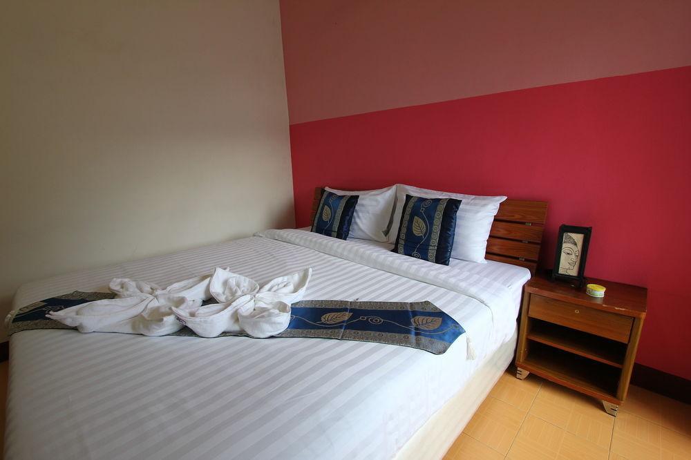 Sea U Honey Hotel Patong Екстериор снимка
